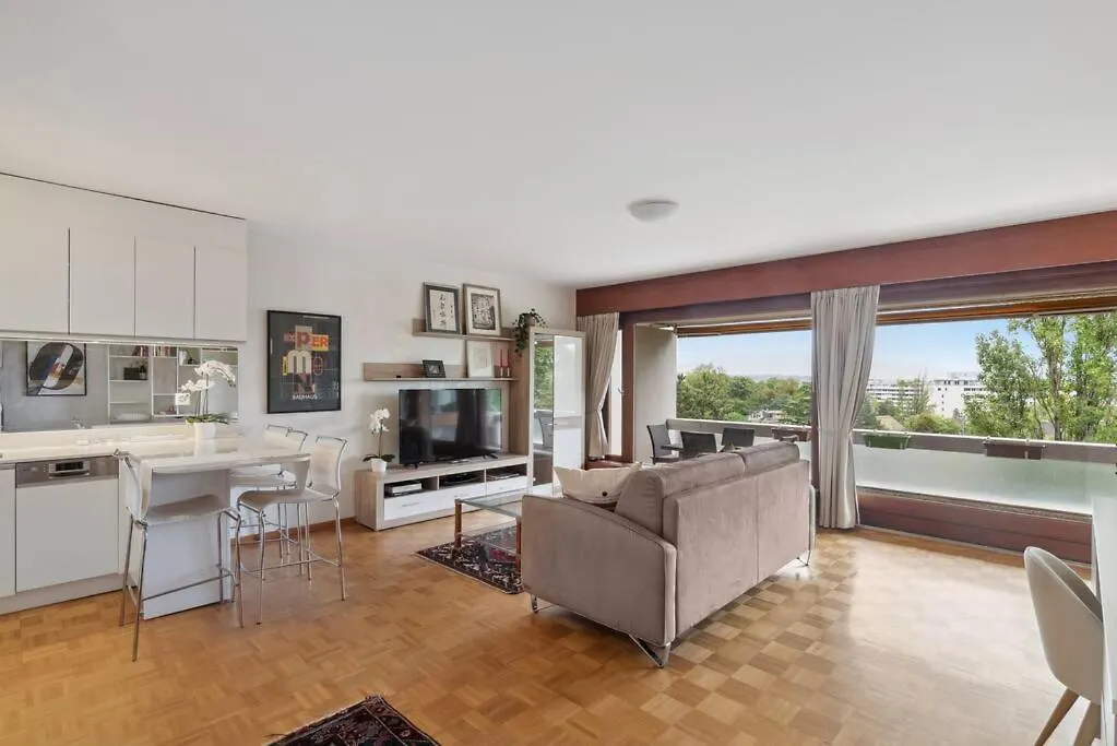 Tourelle - Appartement Moderne Dans Le Centre De Geneve contacts